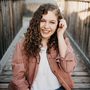 Meet your Posher, Brooke